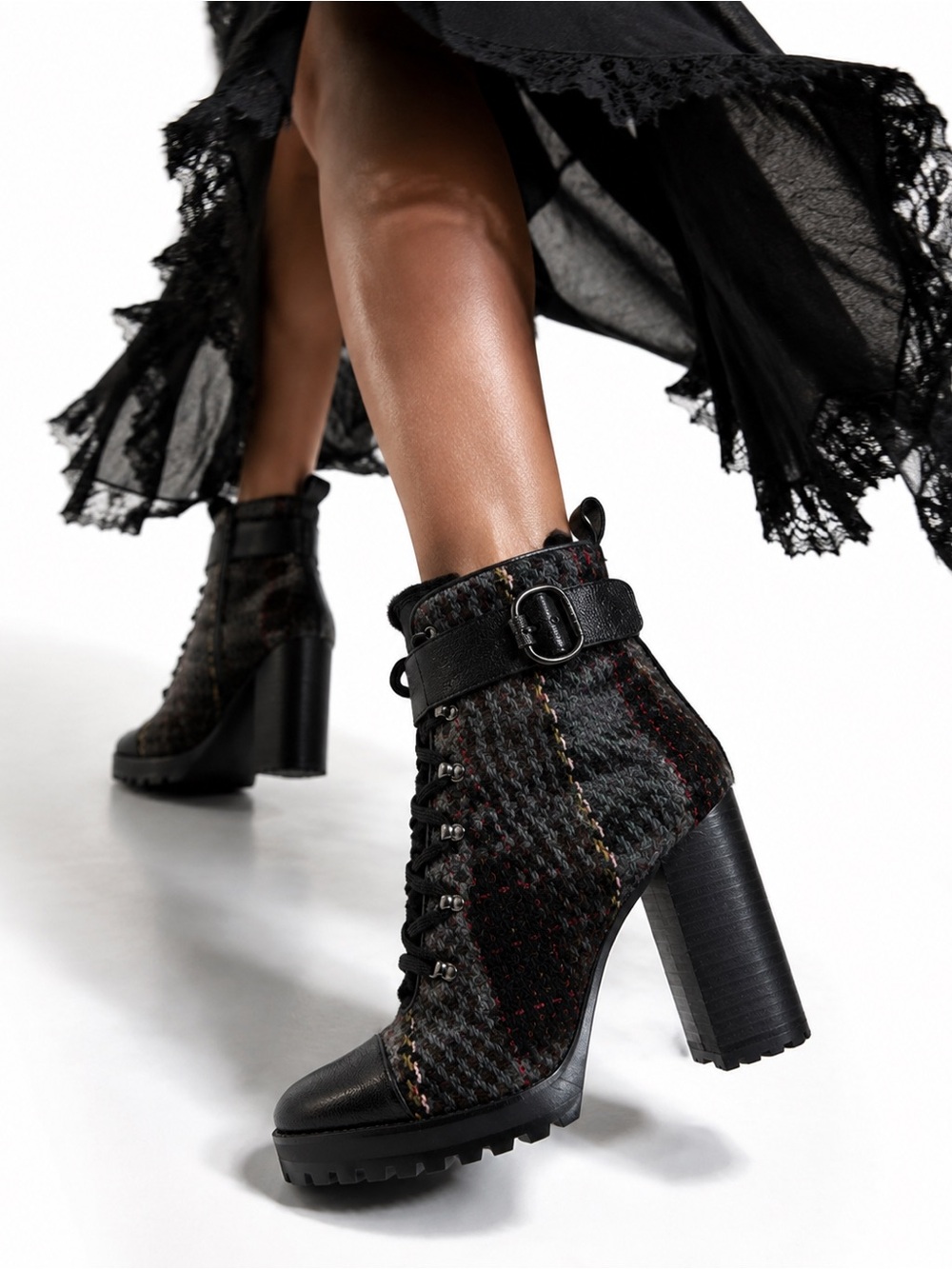 Nine West Women’s High Heel Tweed Boots Witchy Core Academia Size 8